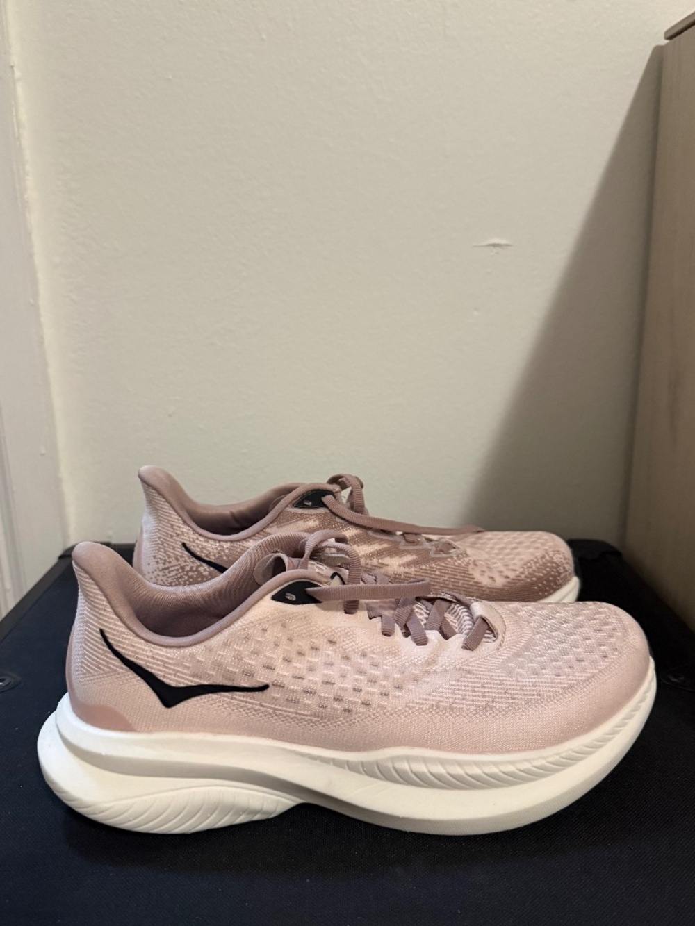HOKA Mach 6 sneakers